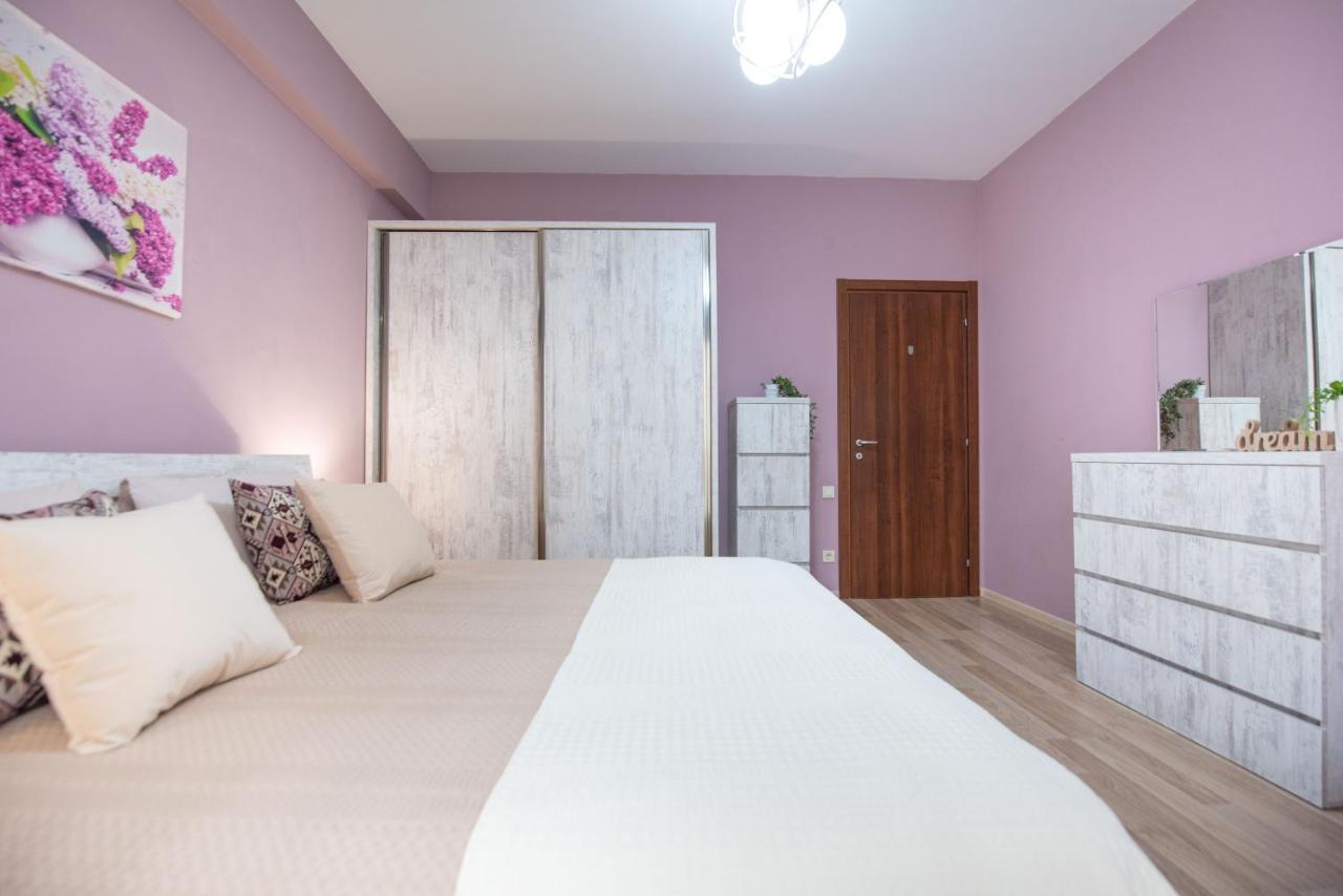 Apartment Gg - Cozy 2-bedroom On Givi Kartozia